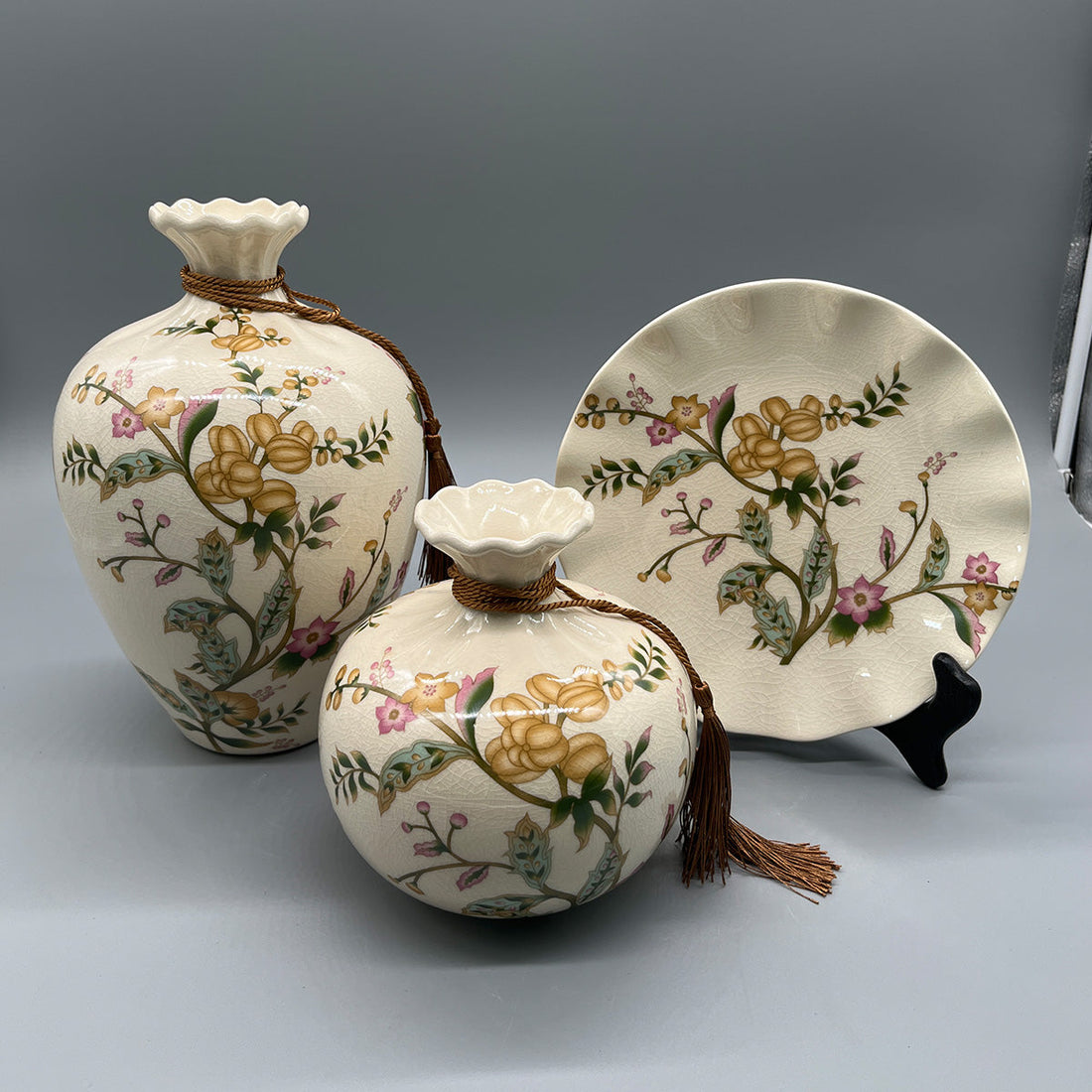 Floral Effect Decorative Vase and Showpiece - Set of 3