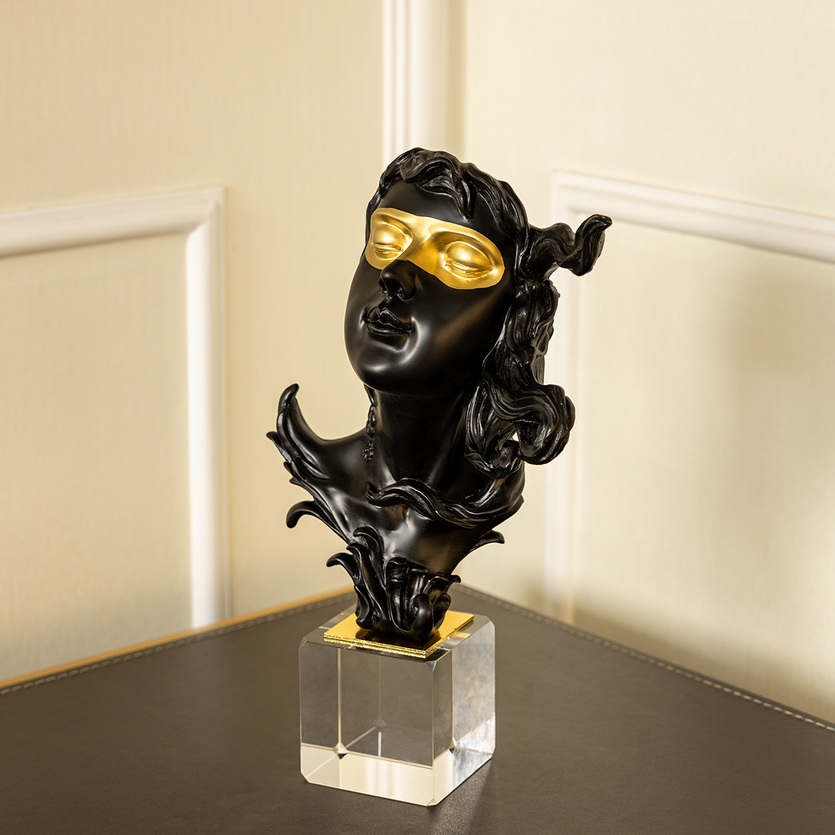 The Dreamer's Gaze Decorative Showpiece for Home Decor - Black