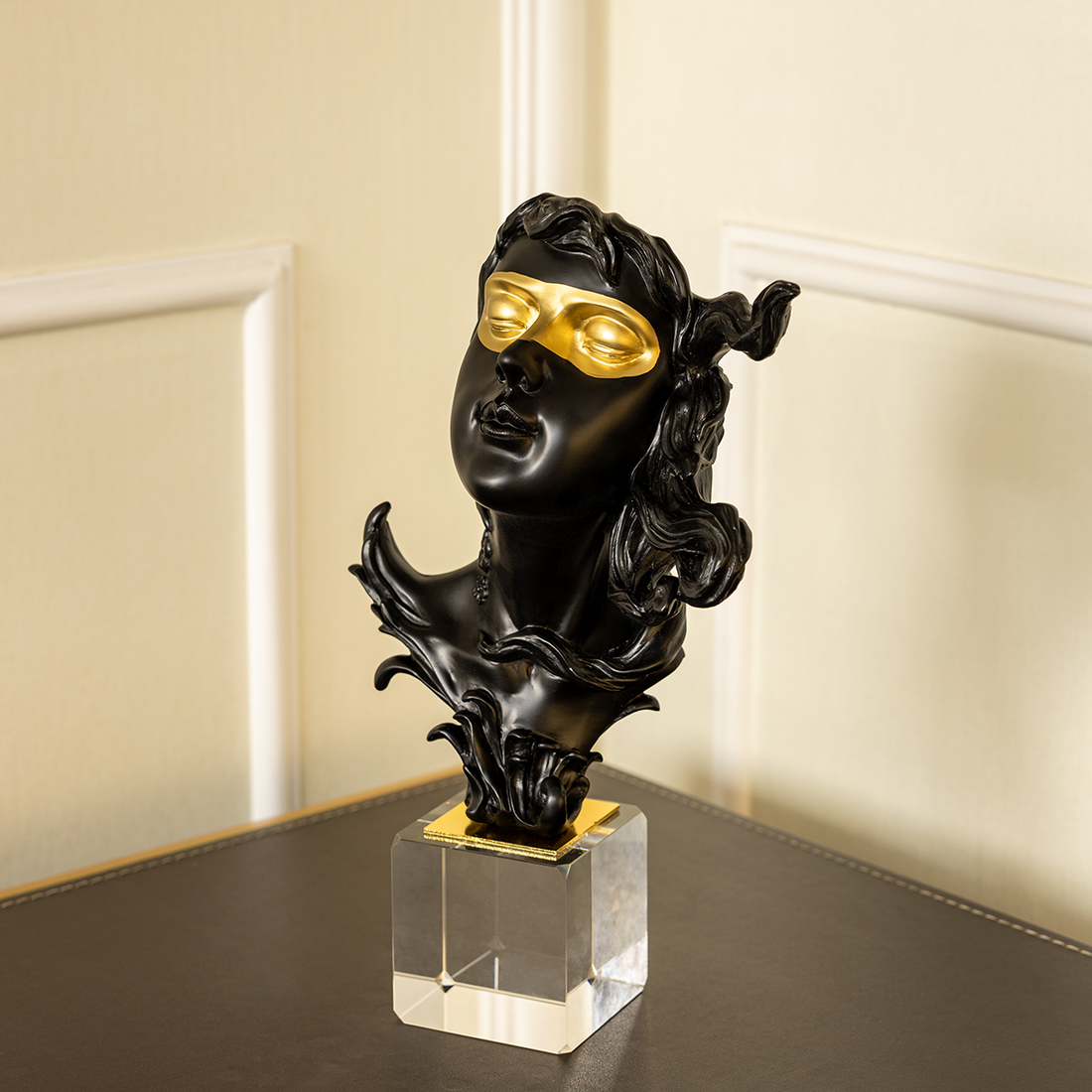 The Dreamer's Gaze Decorative Showpiece for Home Decor - Black