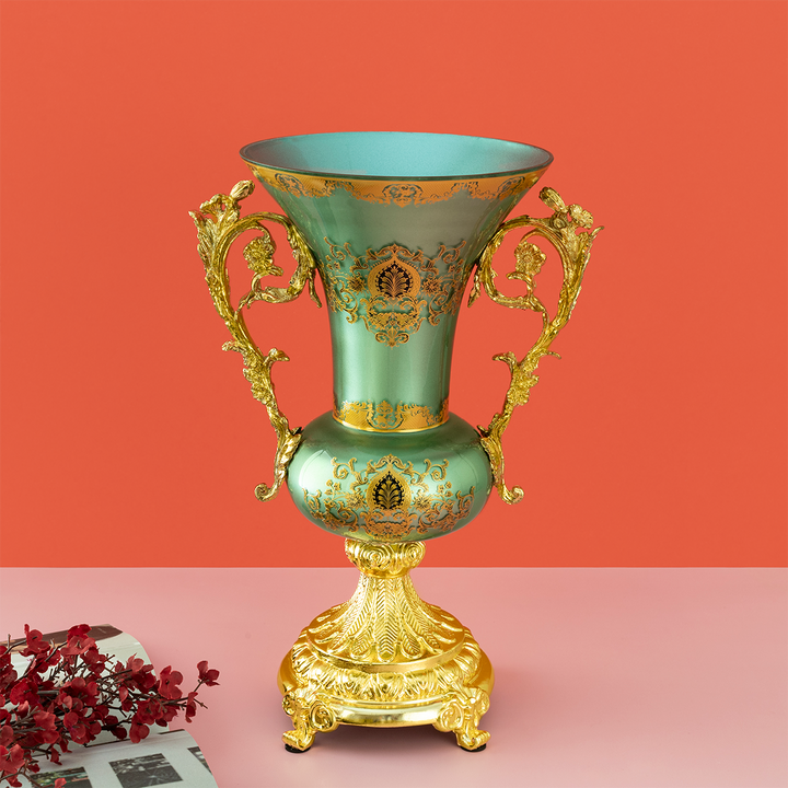 Radiant Roots Showpiece for Table